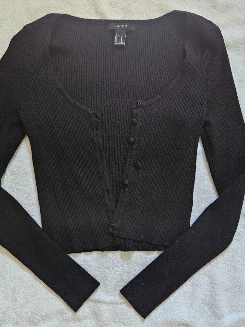 Forever 21 cropped sweater cardigan M